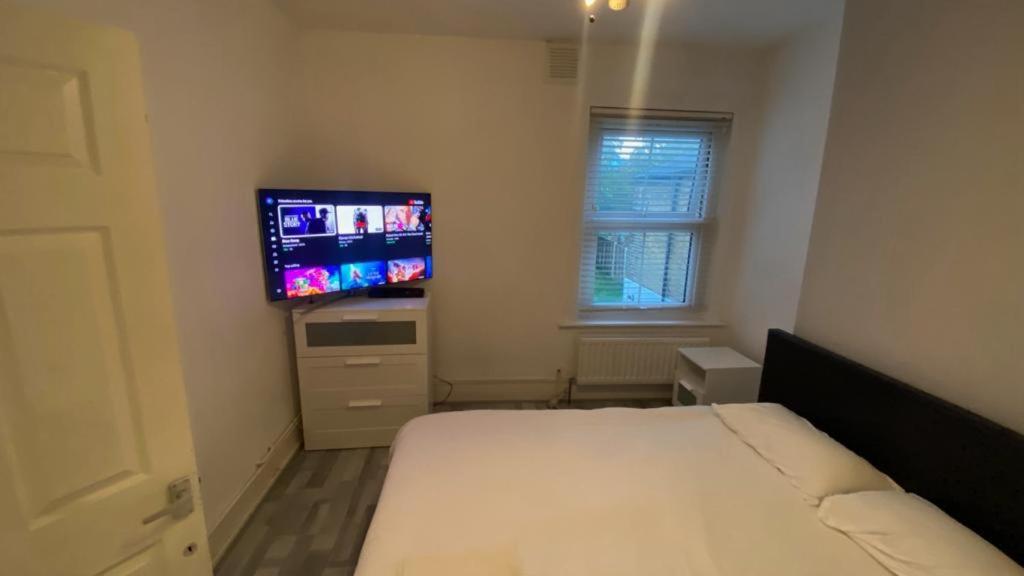 Snug Kingsize Bedroom Flat In Apartamento Londres