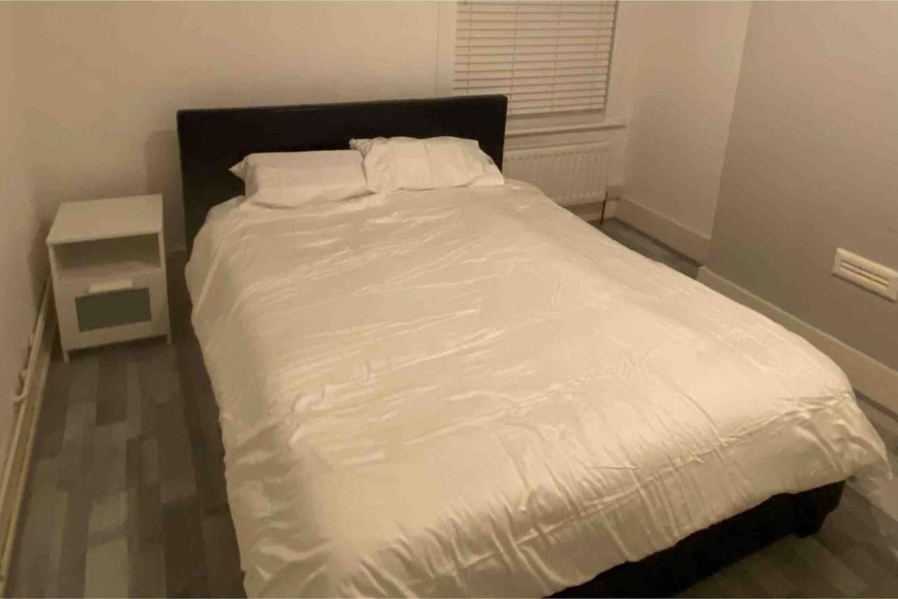 Apartamento Snug Kingsize Bedroom Flat In